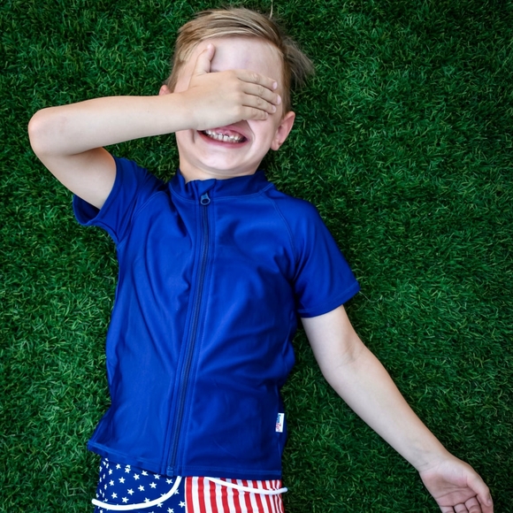 *Copy* NWT SwimZip Girls Boys Size 8-10 BLACK Rashguard Zip Up Swim Sun Shirt - Picture 3 of 4